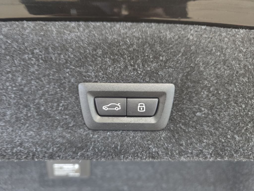 Used 2026 Black Sapphire Metallic BMW 330i image 31