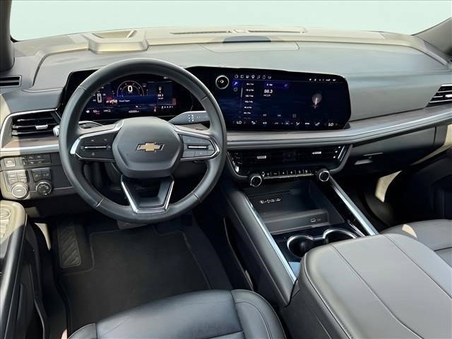 Used 2025 Black Chevrolet LT image 18