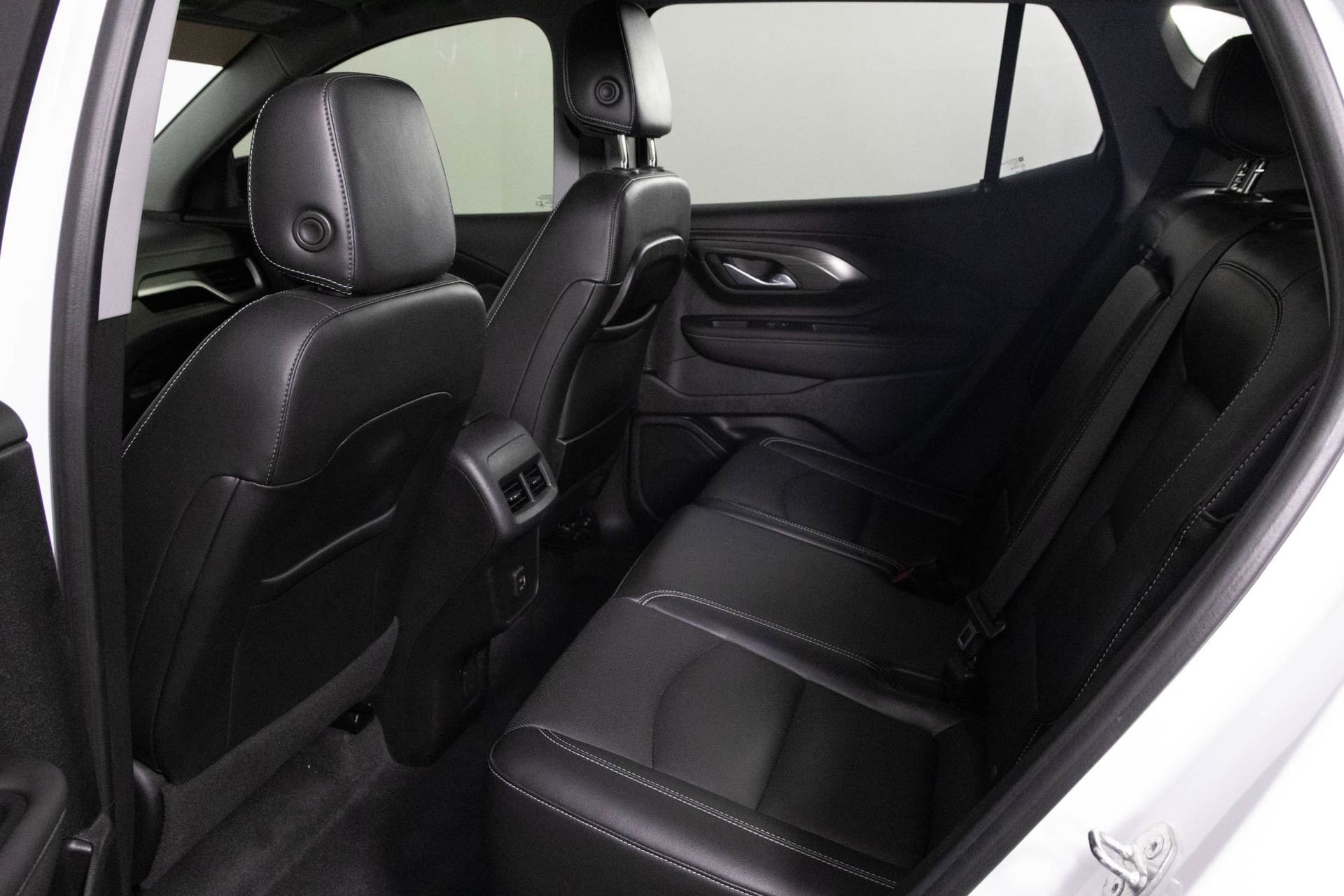 2022 GMC TERRAIN - Image 33