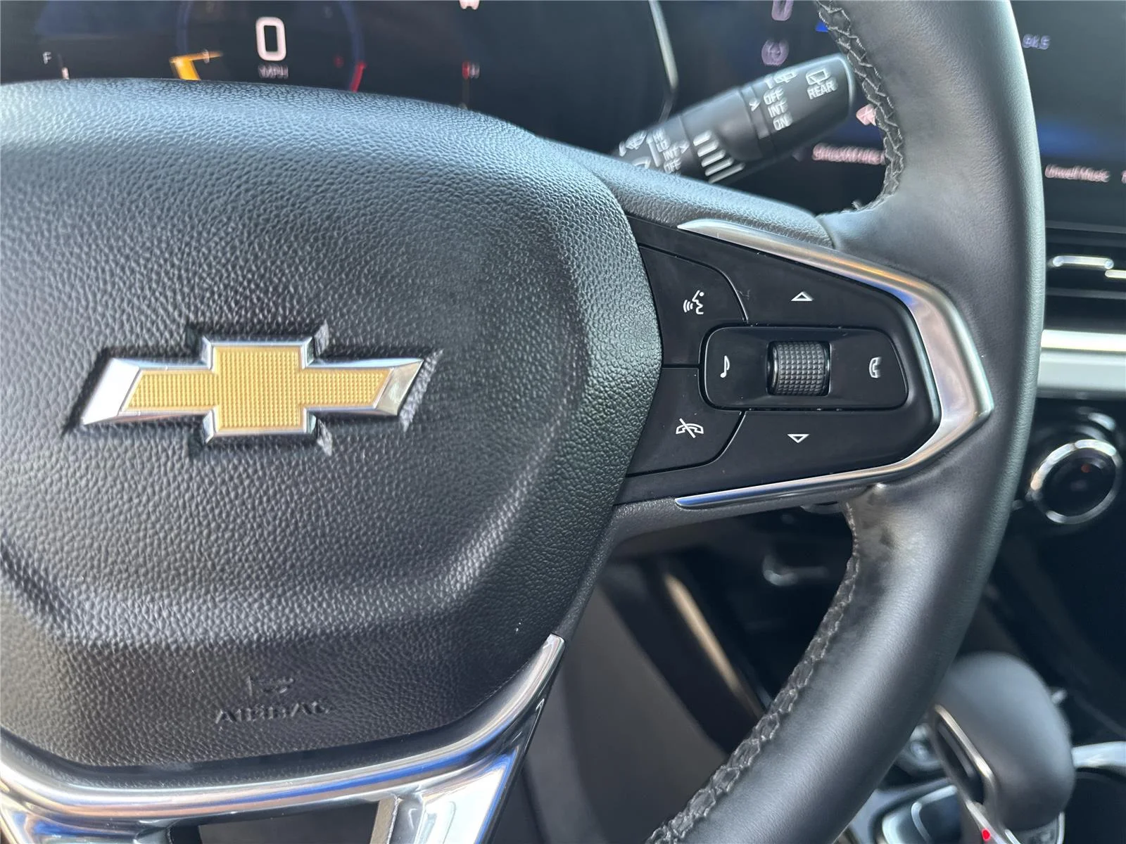 Used 2025 Cypress Gray Chevrolet LT image 22