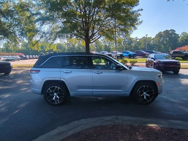 Used 2024 Silver Jeep Summit Reserve 4xe image 6