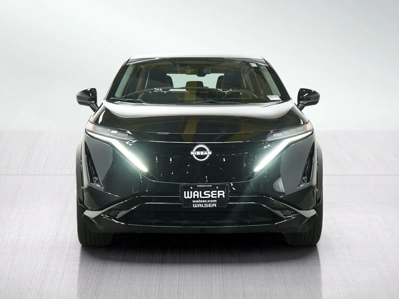 Used 2023 Northern Lights Metallic Nissan PREMIERE image 8