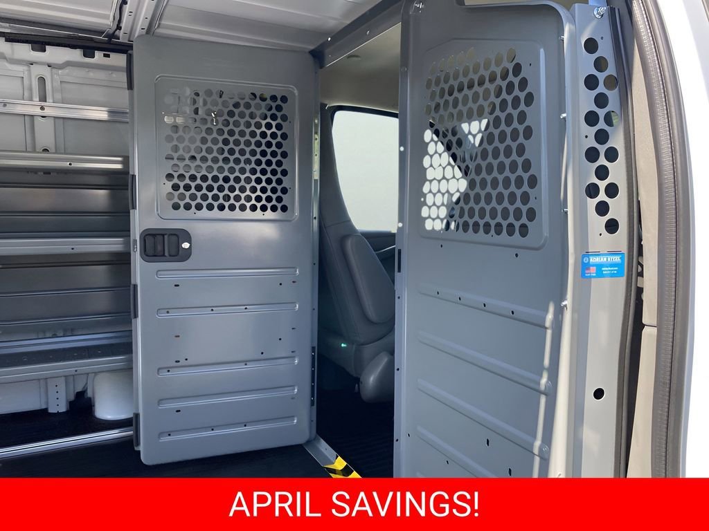 2025 Chevrolet Express Cargo Work Van - Photo 20