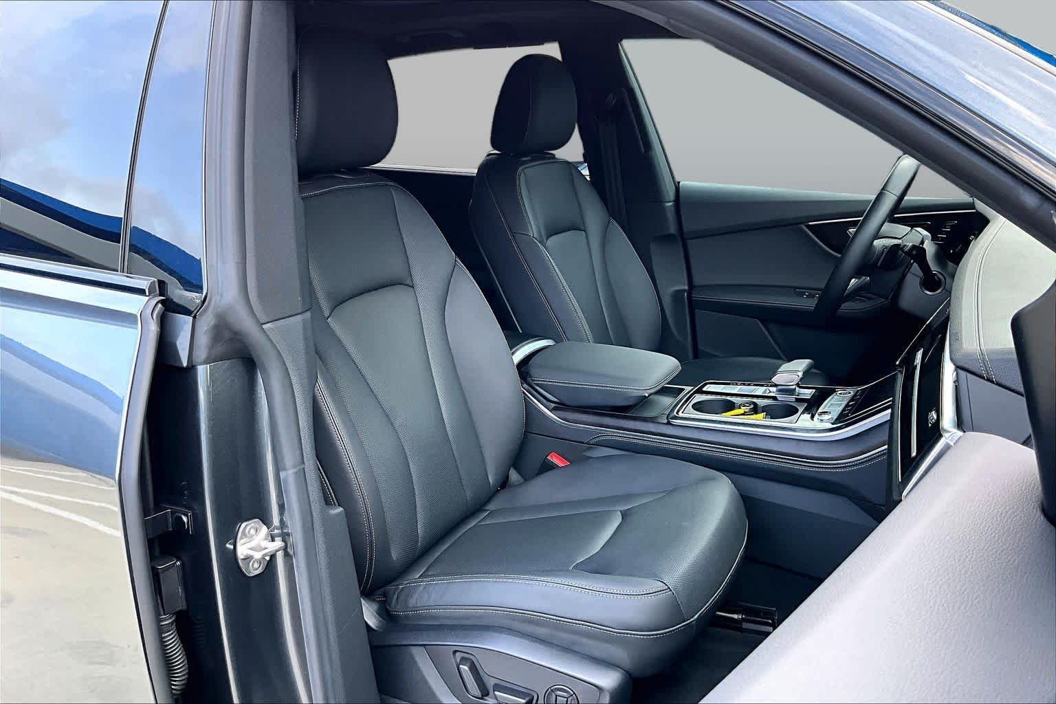 Used 2023 Daytona Gray Pearl Effect Audi Prestige image 9