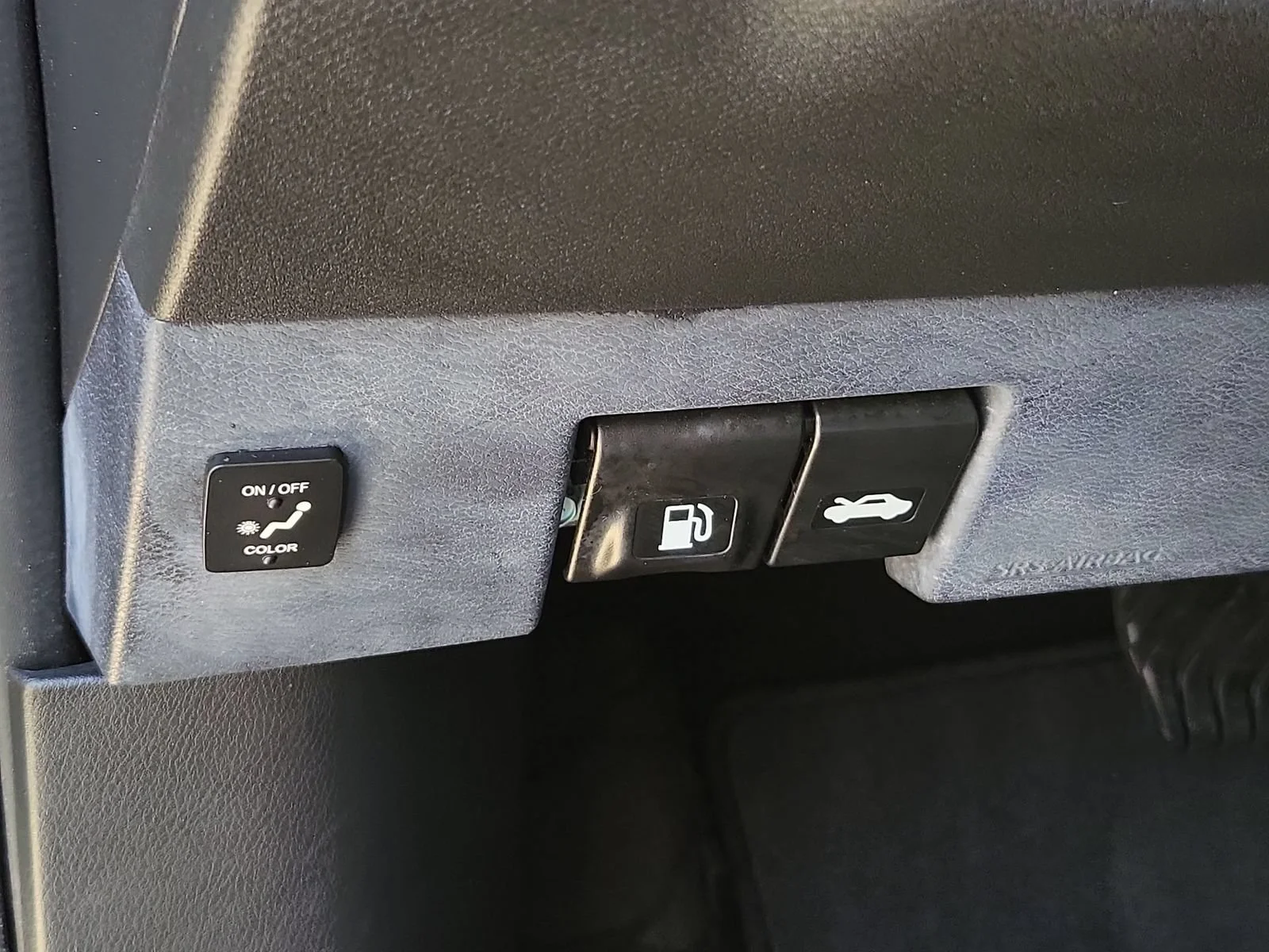 Used 2022 Black Nissan SR Xtronic CVT image 17