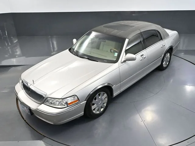 2004 Lincoln Town Car Ultimate - Photo 49