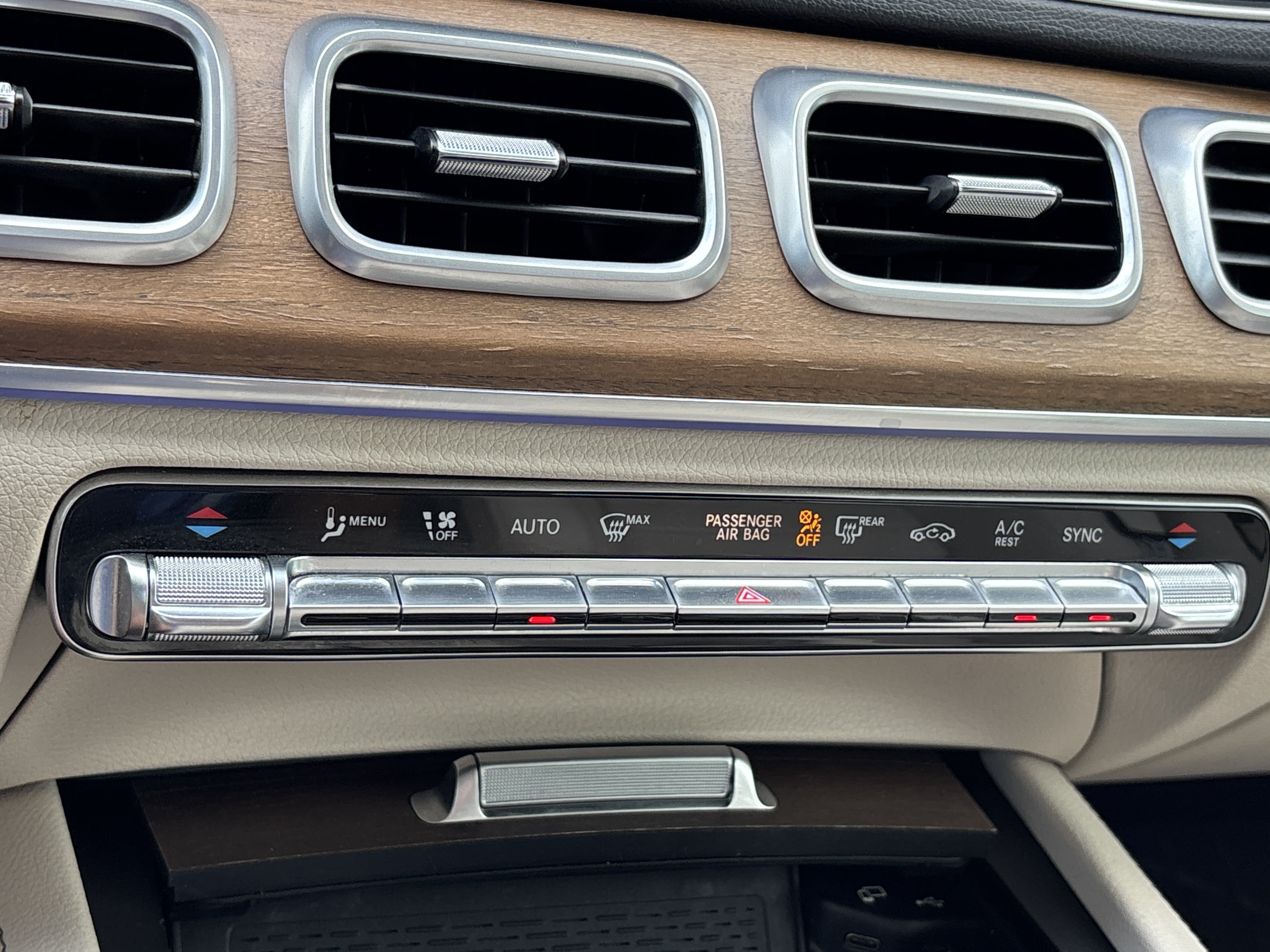 Used 2021 EMERALD GREEN METALLIC Mercedes-Benz  image 41