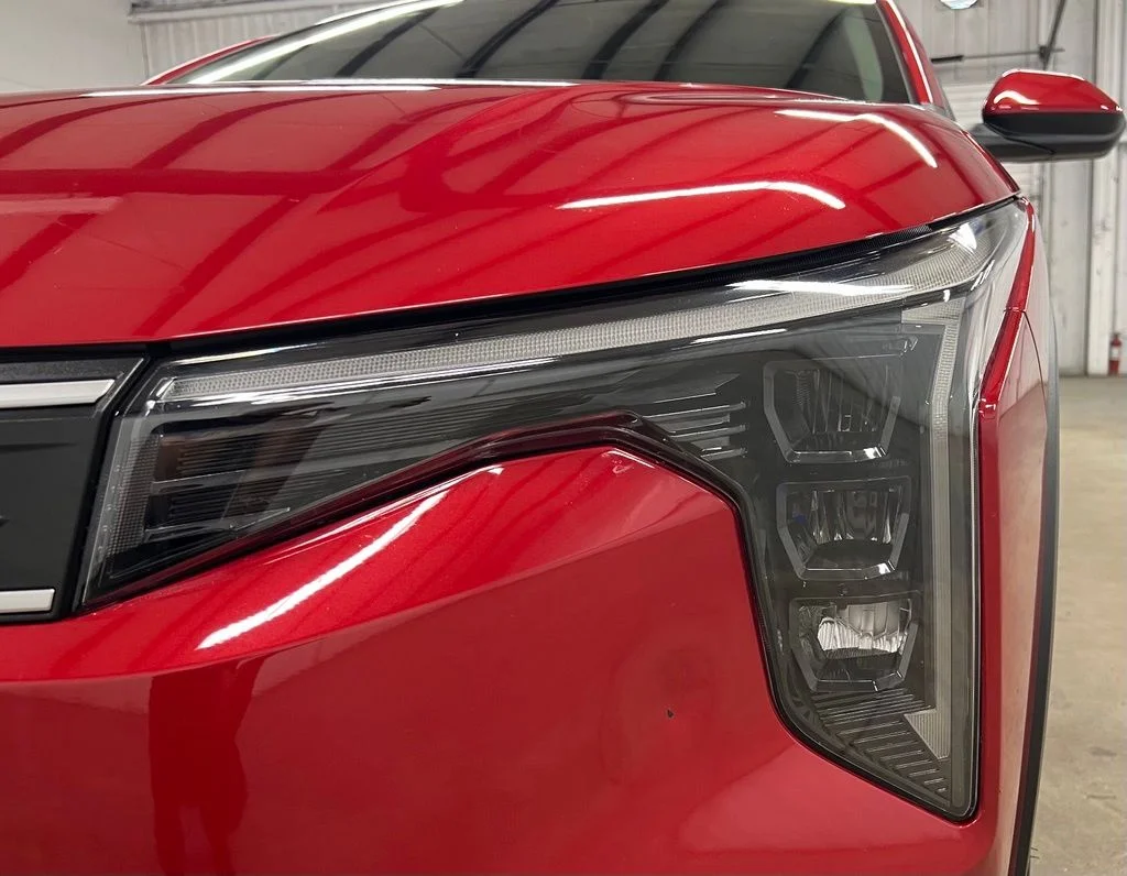 Used 2025 Red Kia LXS image 7