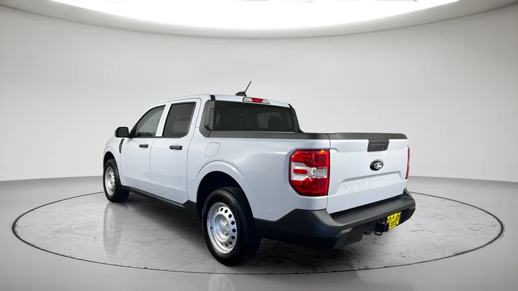 Used 2026 White Ford XL image 5