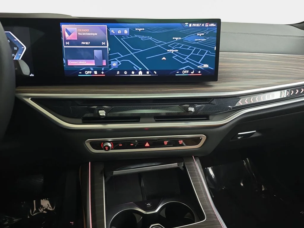 Used 2024 Skyscraper Gray Metallic BMW xDrive40i image 21