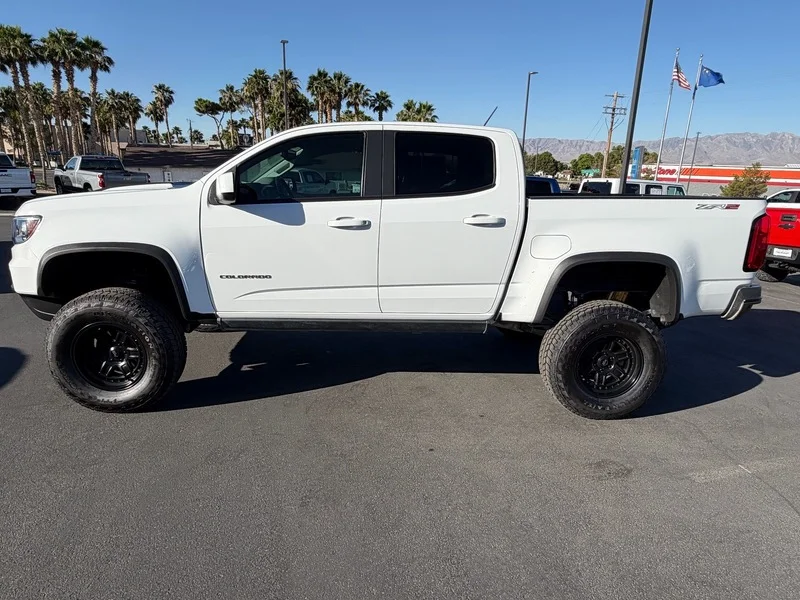 Used 2022 Summit White Chevrolet ZR2 image 6