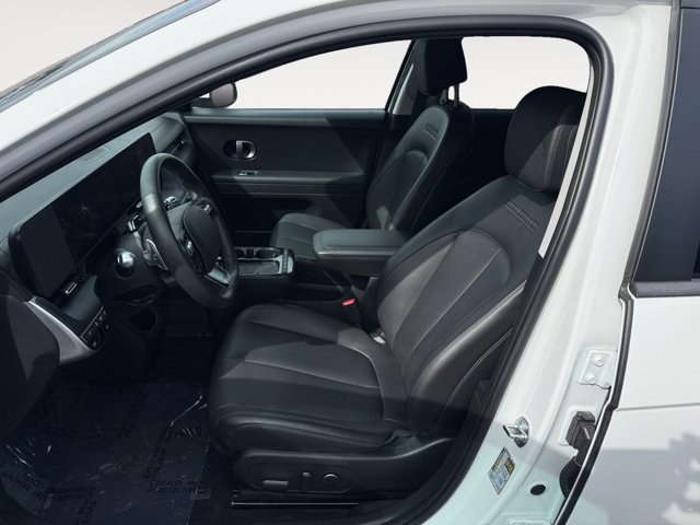 Used 2025 White Hyundai SEL image 10