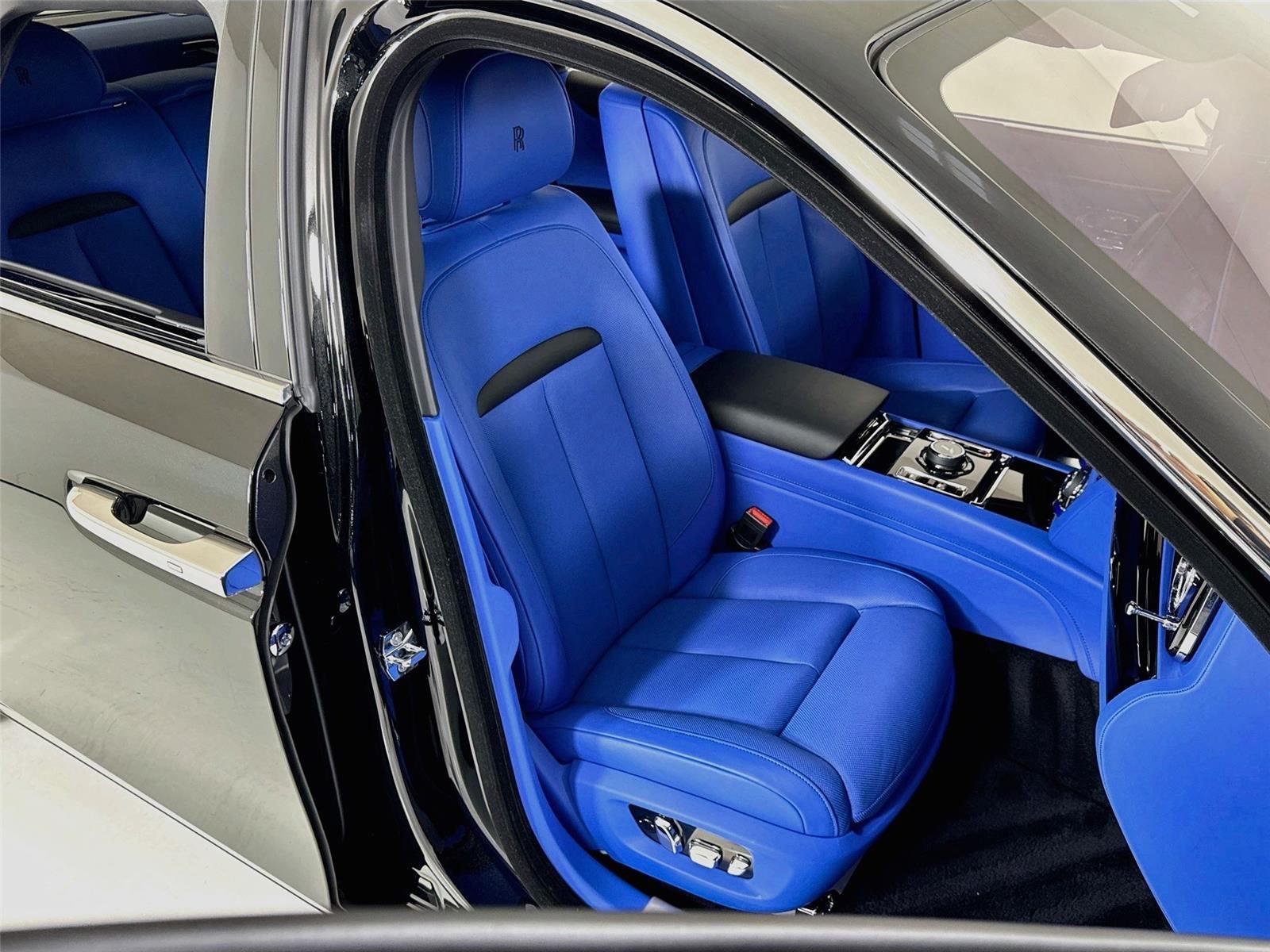 Used 2025 Black Diamond Rolls-Royce Starlight Headliner | 1 Owner & 3k miles! | 24