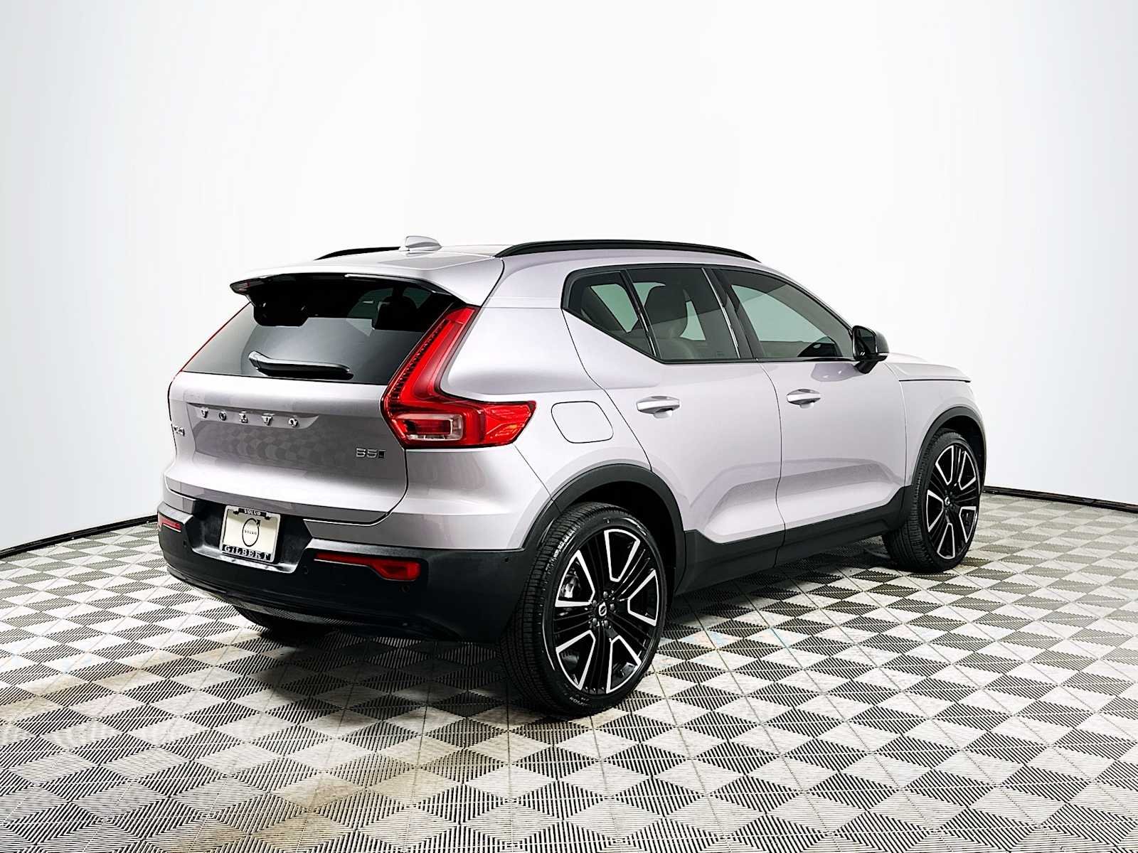 Used 2026 Aurora Silver Volvo Ultra image 7