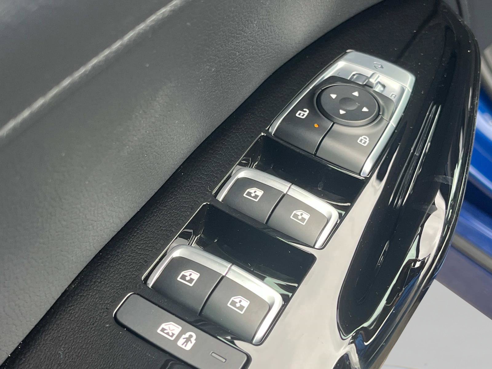 New 2025 Yacht Blue Kia EX image 33