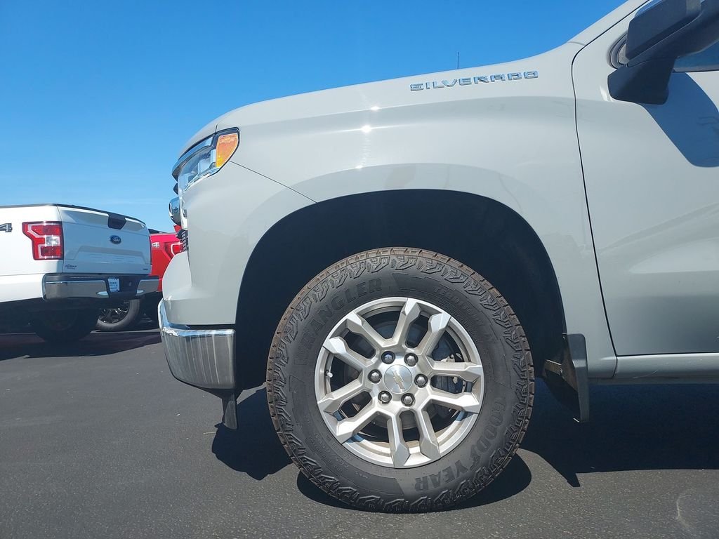 2024 Chevrolet Silverado 1500 LT - Photo 16