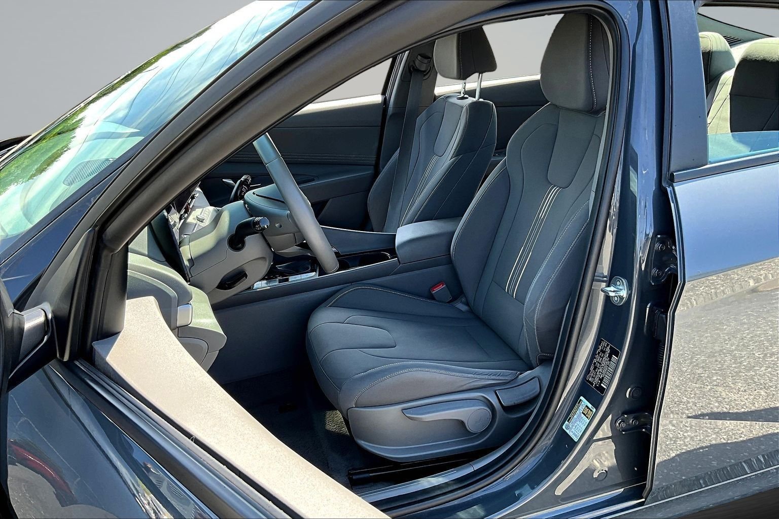 Used 2023 Gray Hyundai SEL image 18