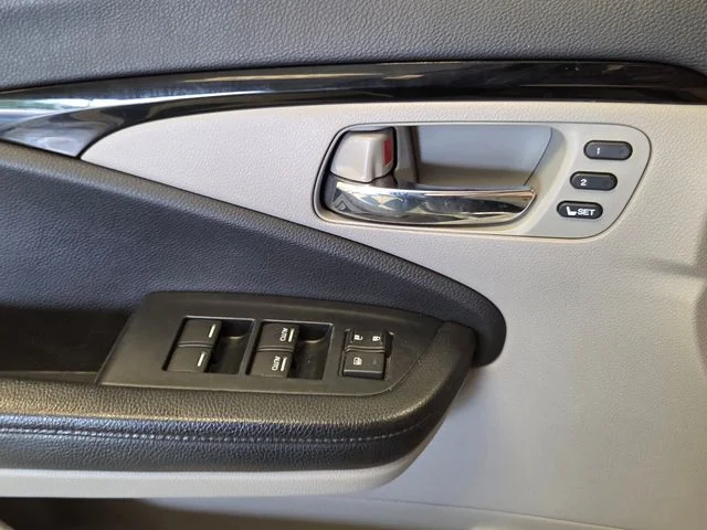Used 2021  Honda Touring image 29