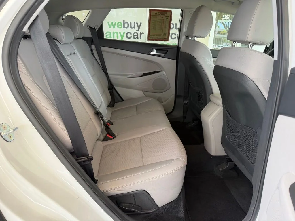 Used 2019 White Hyundai Value image 27