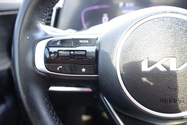 Used 2024 Green Kia X-Line image 27