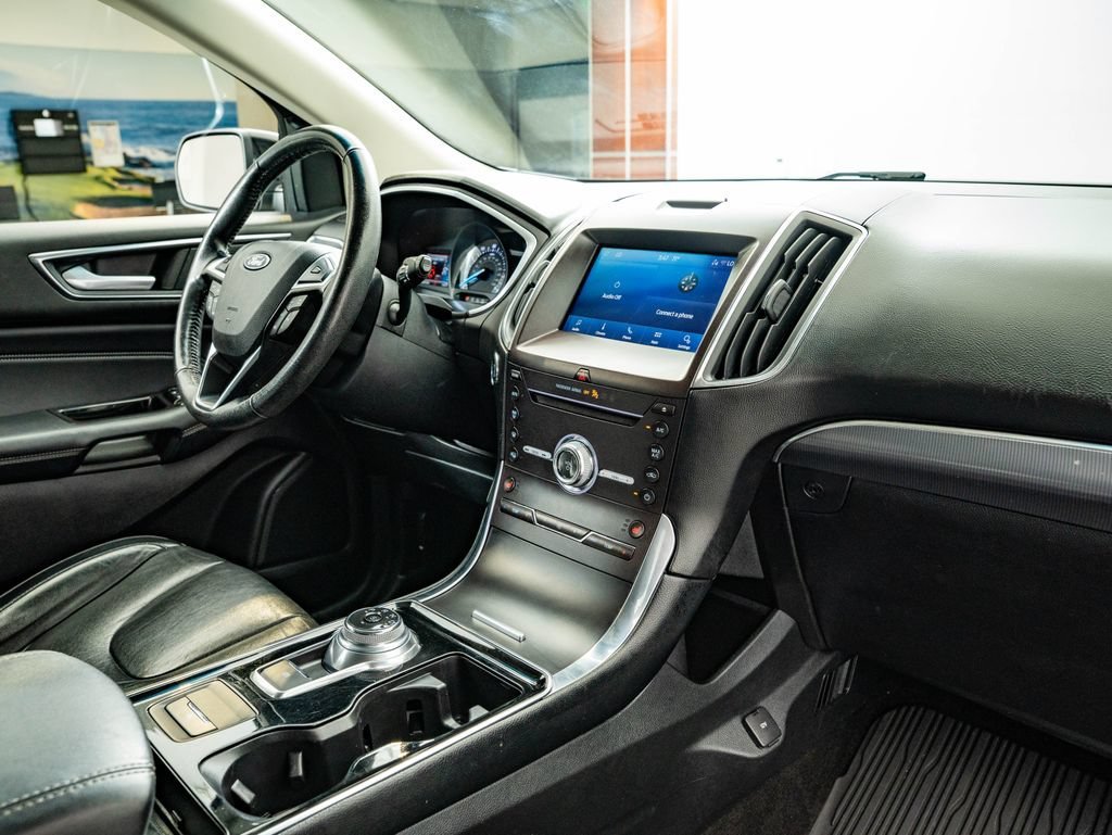 Used 2019 Agate Black Metallic Ford Titanium image 48