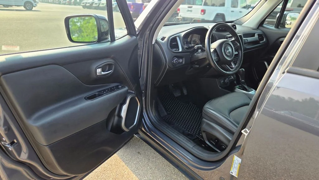 Used 2022 Gray Jeep Limited image 10