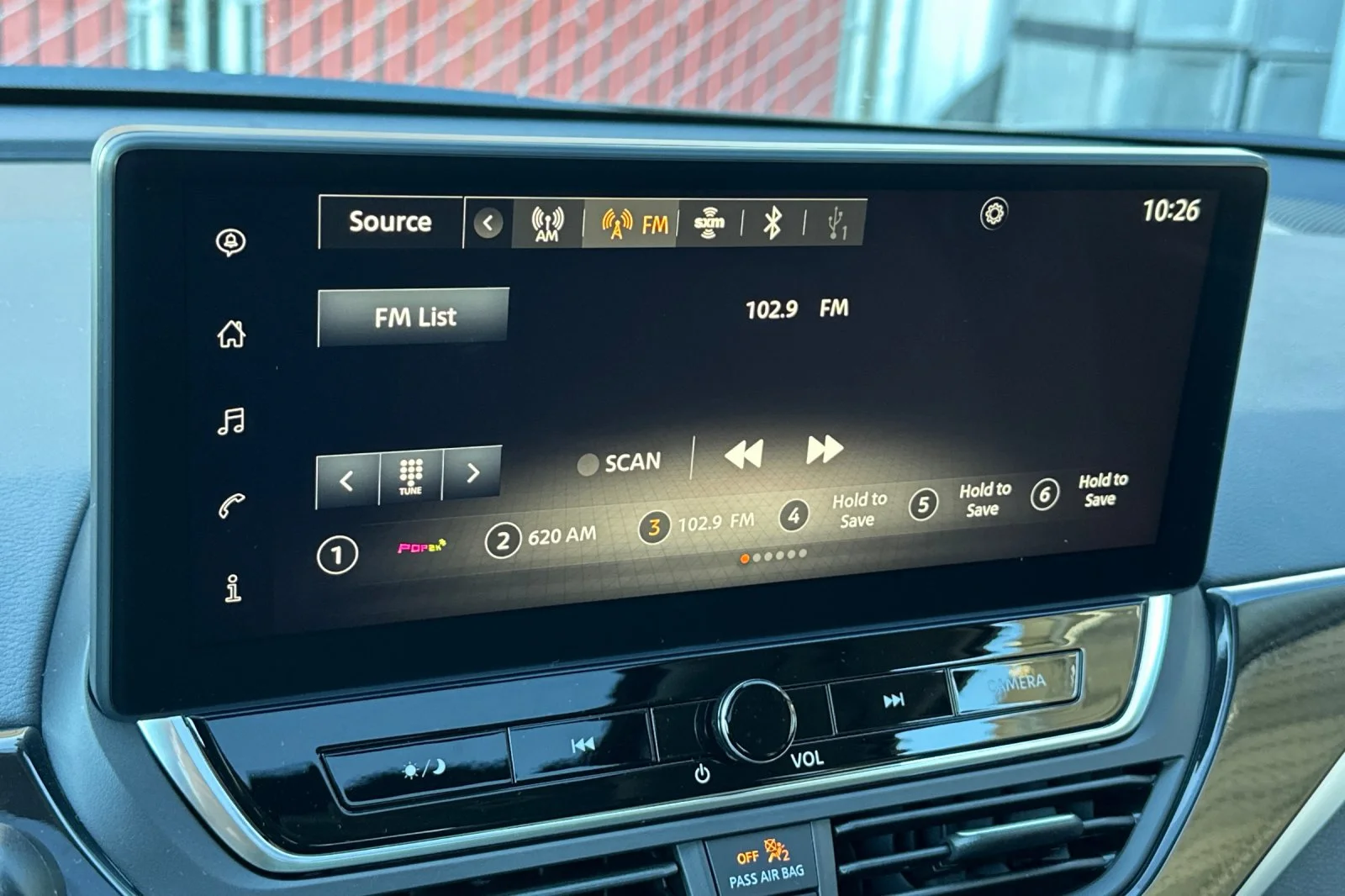2025 Nissan Altima SR - Photo 17