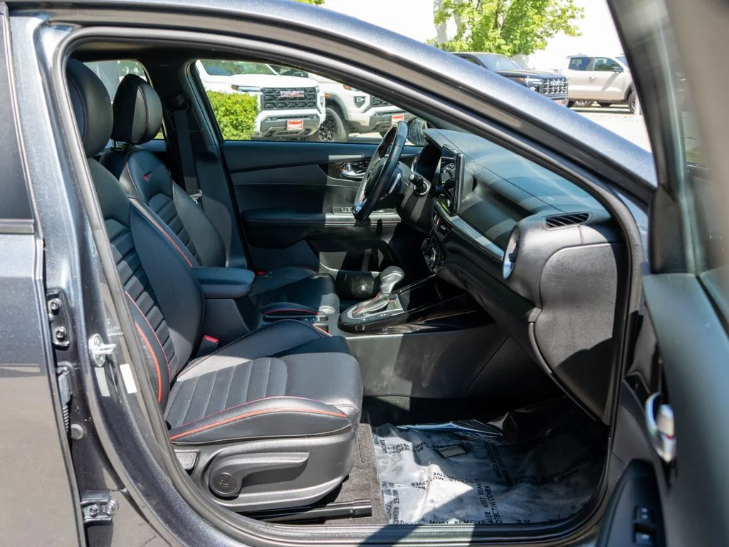 Used 2023 Gray Kia GT image 10