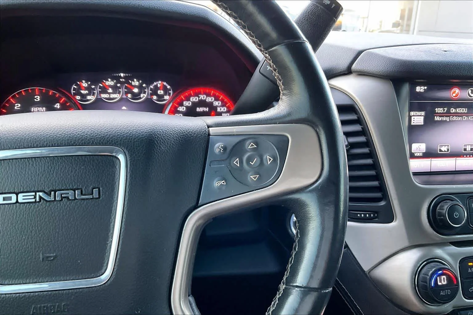 Used 2015 QUICKSILVER METALLIC GMC Denali image 21