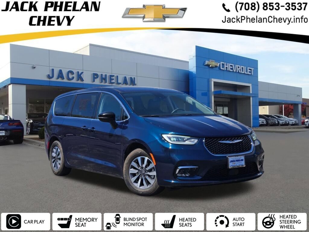2024 Chrysler Pacifica PHEV Select