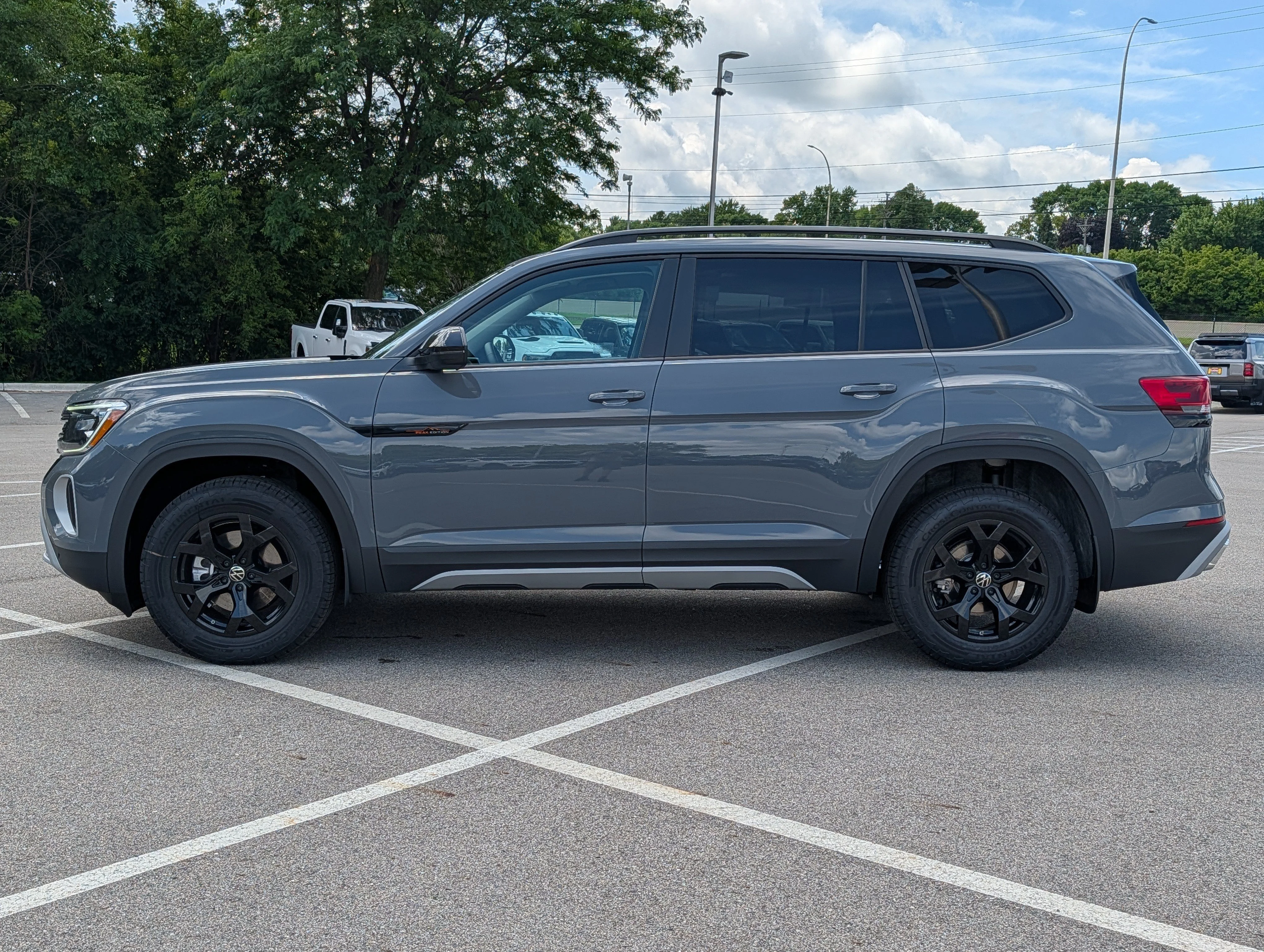 New 2026 Pure Gray Volkswagen 2.0T Peak Edition image 3