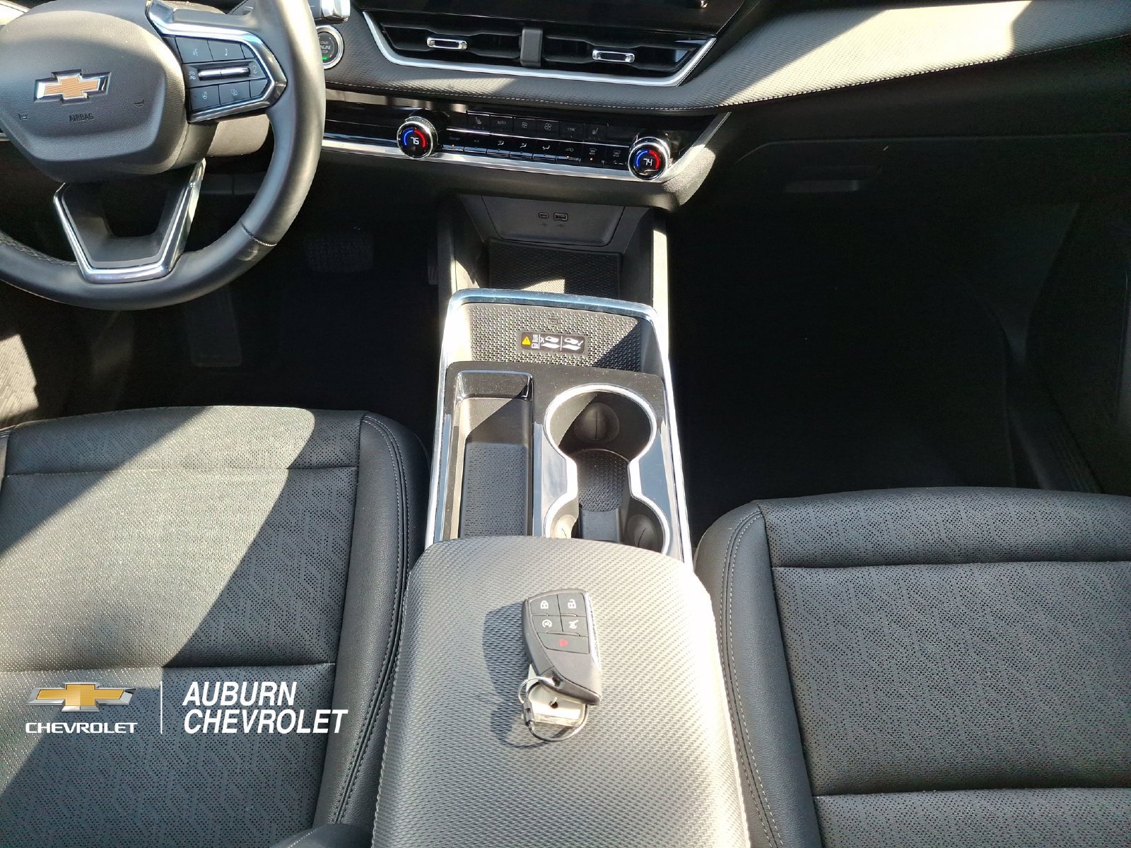 2025 Chevrolet Equinox LT - Photo 12