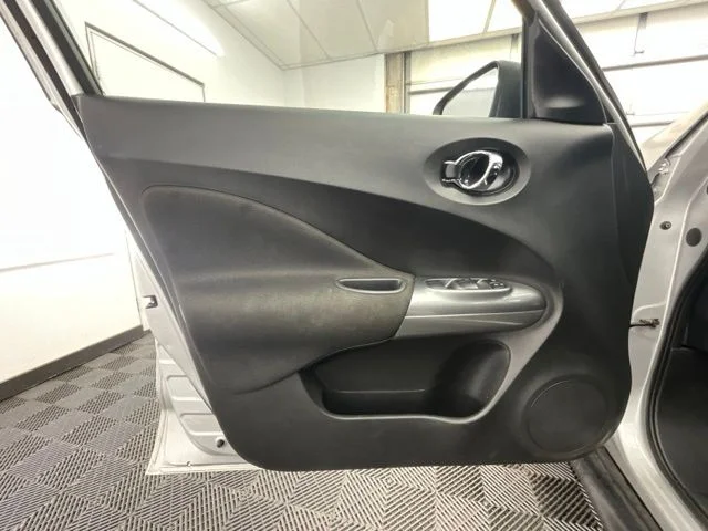 Used 2017 Silver Nissan SV image 6