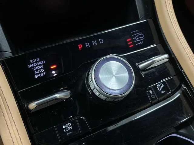 Used 2023 White Jeep Summit image 17