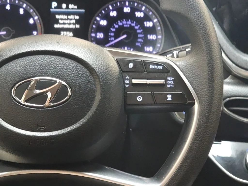 Used 2022 Quartz White Hyundai SEL image 16