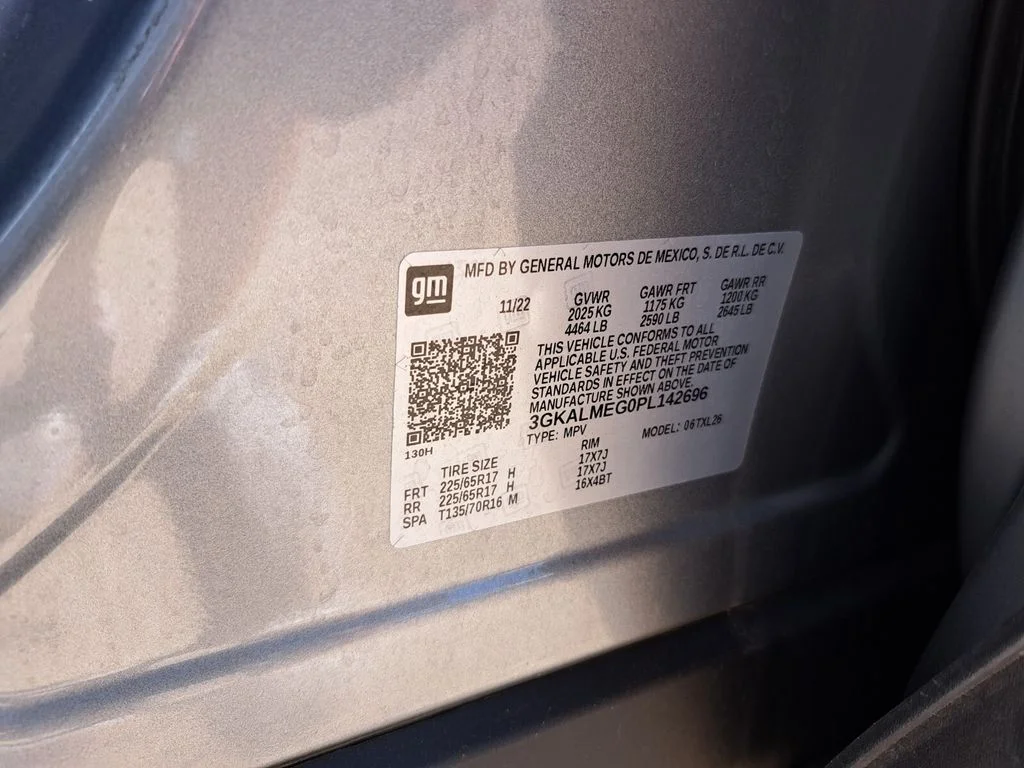 Used 2023 Silver GMC SLE image 27