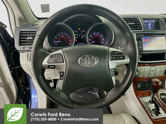 Used 2013 Nautical Blue Metallic Toyota Limited image 11