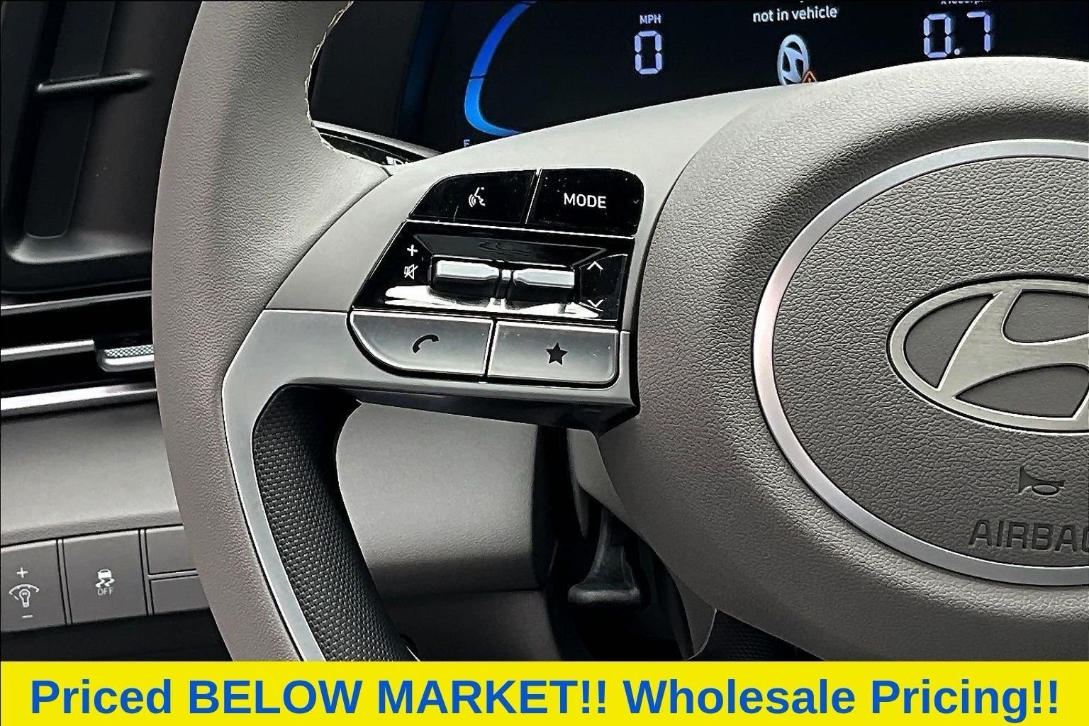 Used 2026 White Hyundai SEL Sport image 22