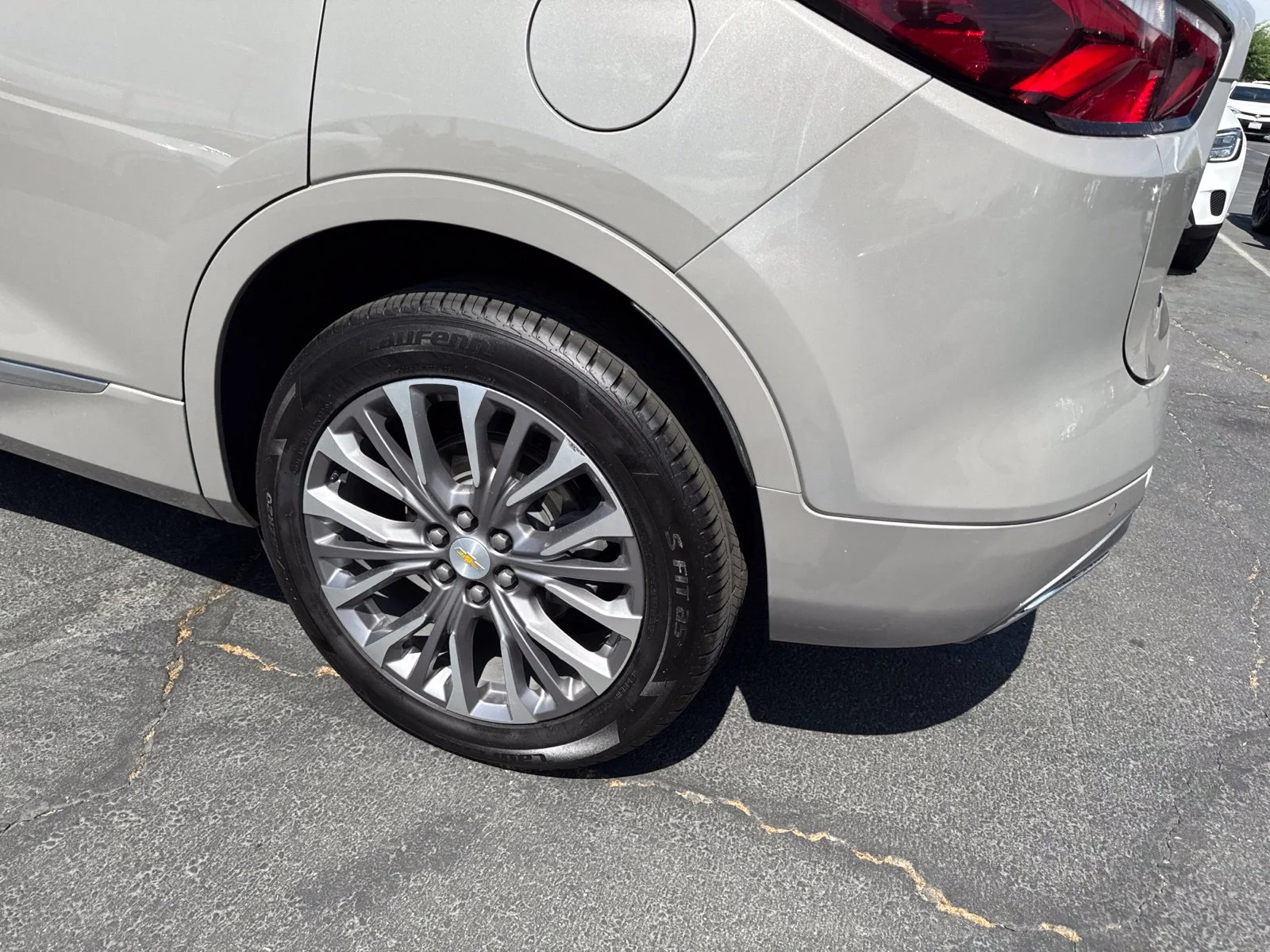 Used 2021 Pewter Metallic Chevrolet Premier image 14