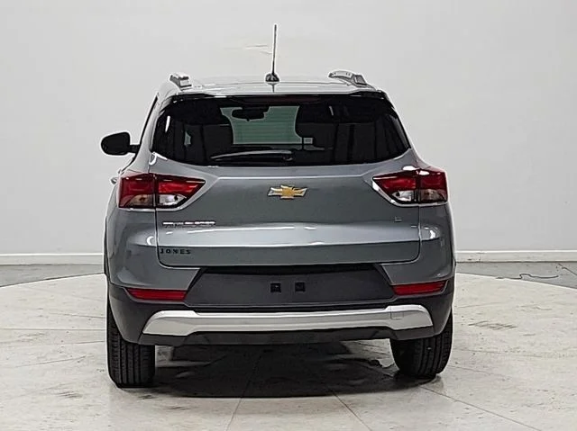 Used 2026 Gray Chevrolet LT image 6
