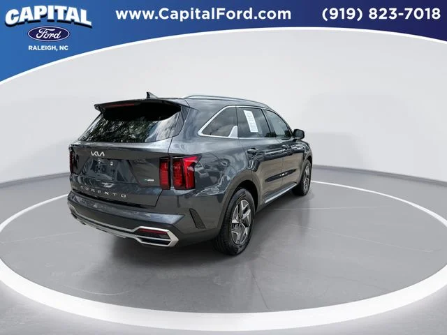 Used 2022 Gray Kia EX image 8