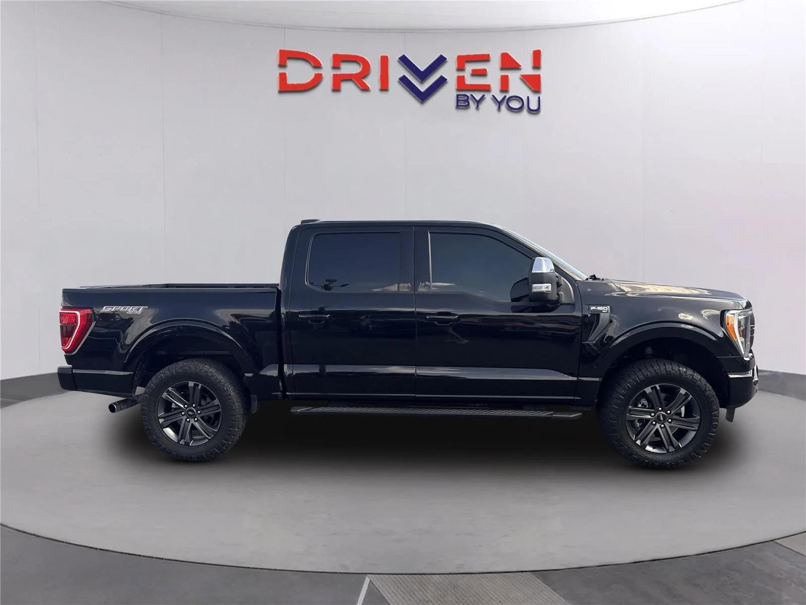 Used 2023 Agate Black Ford XLT image 3