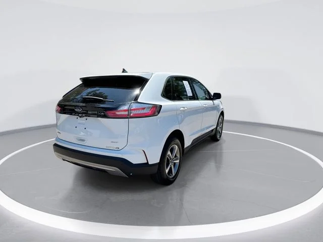 Used 2024 White Ford SEL image 8