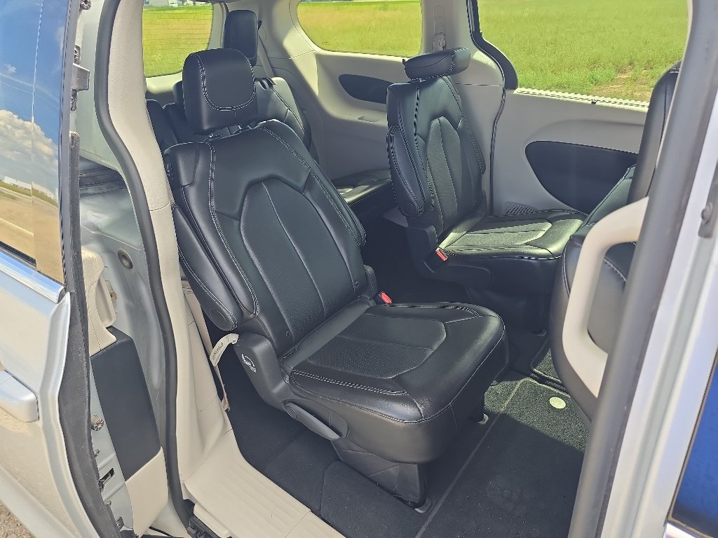 Used 2024 Silver Chrysler Touring L image 38