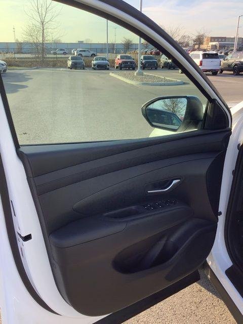 New 2026 White Pearl Hyundai SE image 17