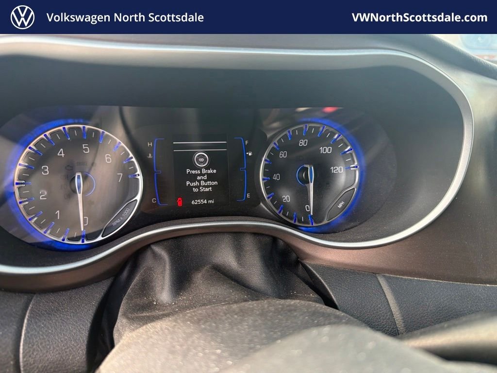 2018 Chrysler Pacifica Touring L's photo