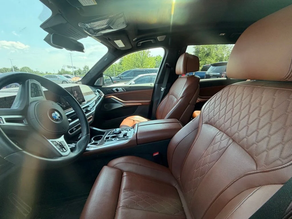 Certified Used 2024 Marina Bay Blue Metallic BMW M60i image 5