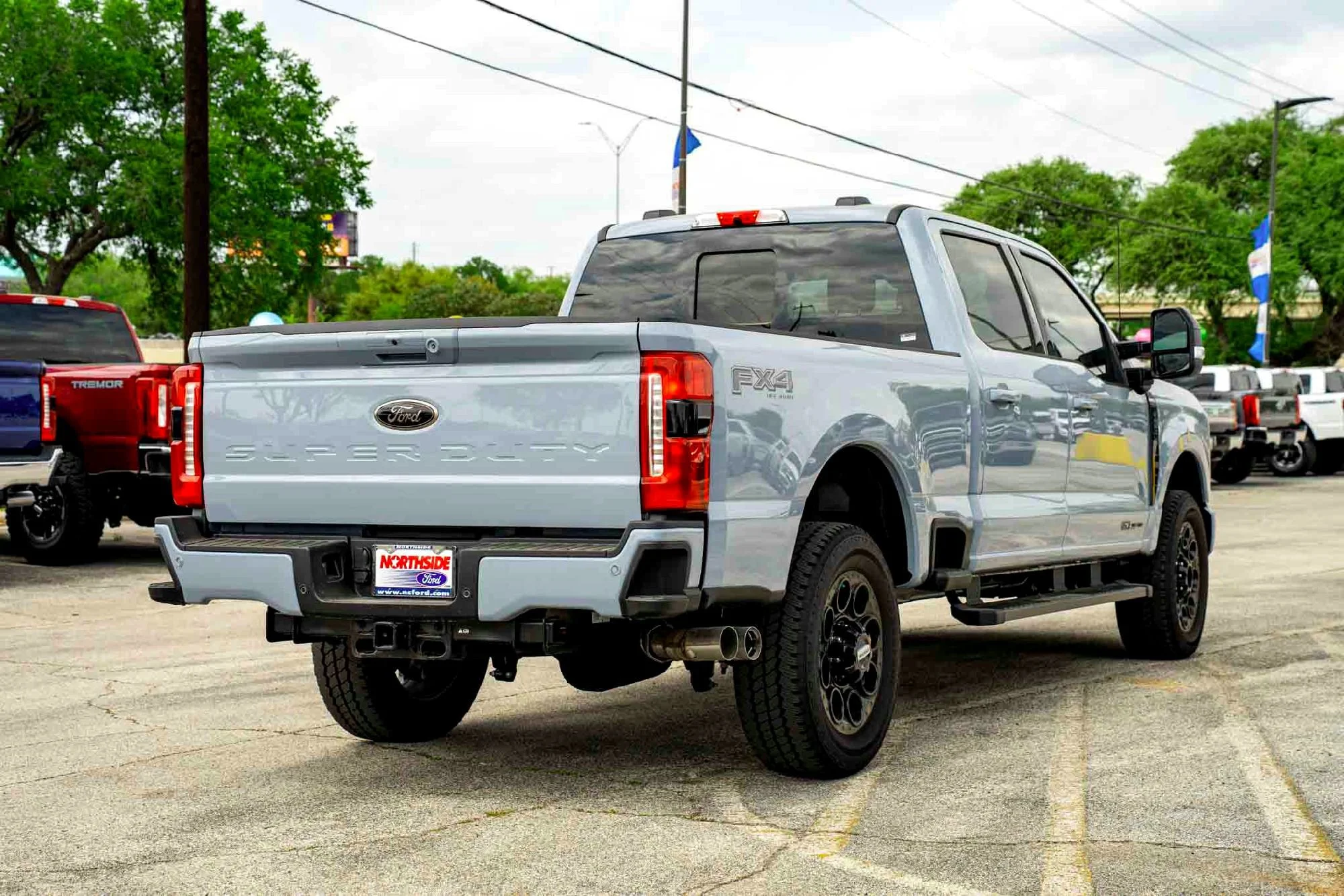 New 2026 Glacier Gray Metallic Tri-Coat Ford LARIAT image 4