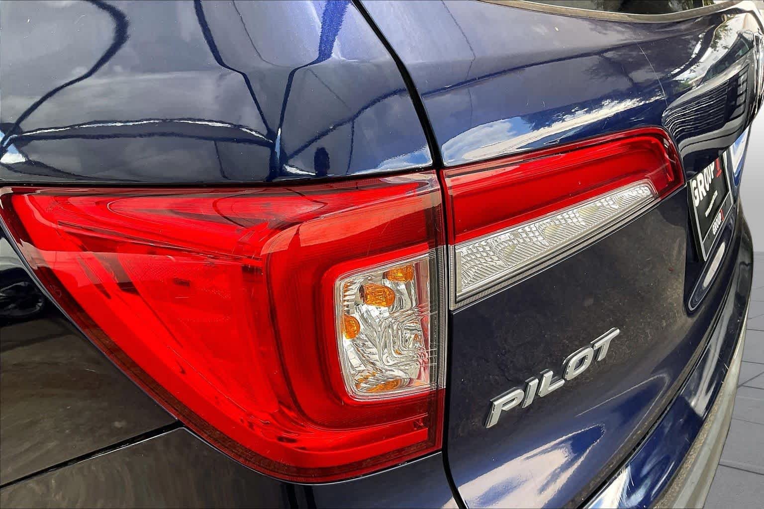 Used 2019 Obsidian Blue Pearl Honda EX-L image 47