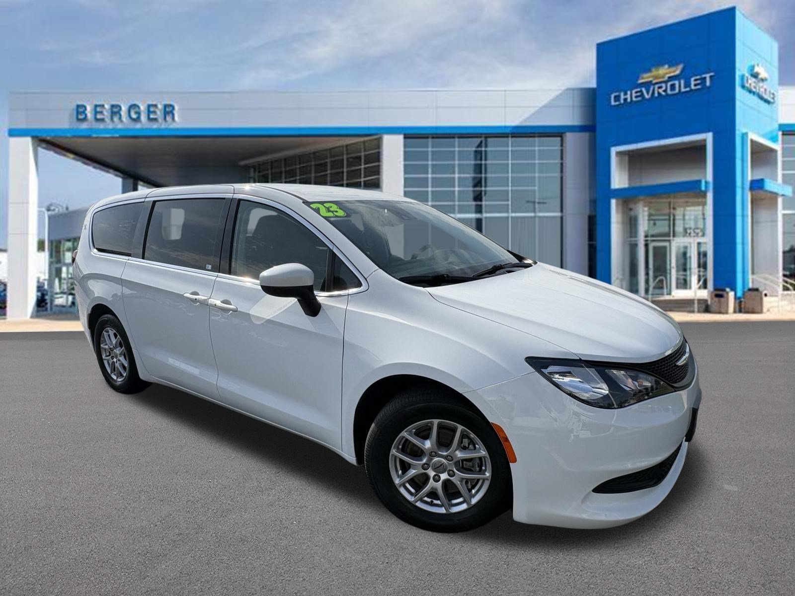 2023 Chrysler Voyager LX